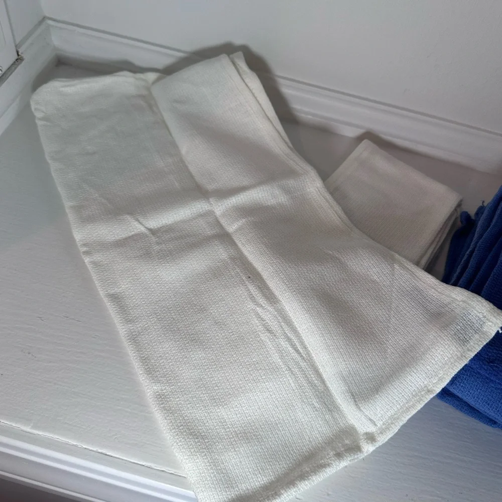Lot Of 15 Items Bed Spread Pillowcases Pillow Hand Kitchen Towels West Elm Thres